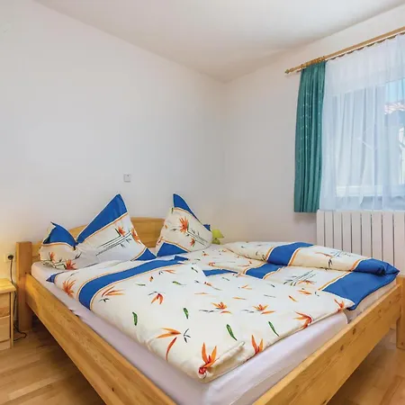 Holiday home Stunning In Kapelica With Wifi Rasa