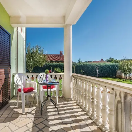 Holiday home Stunning In Kapelica With Wifi *