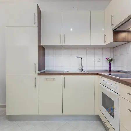 Stunning In Kapelica With Wifi Holiday home *
