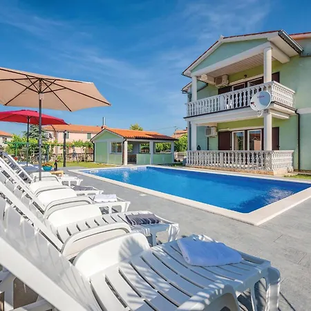 Holiday home Stunning In Kapelica With Wifi