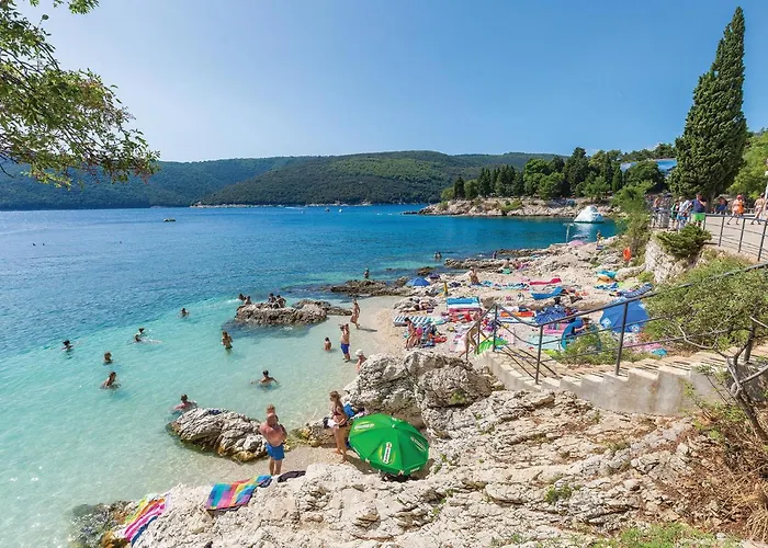 Stunning In Kapelica With Wifi Raša